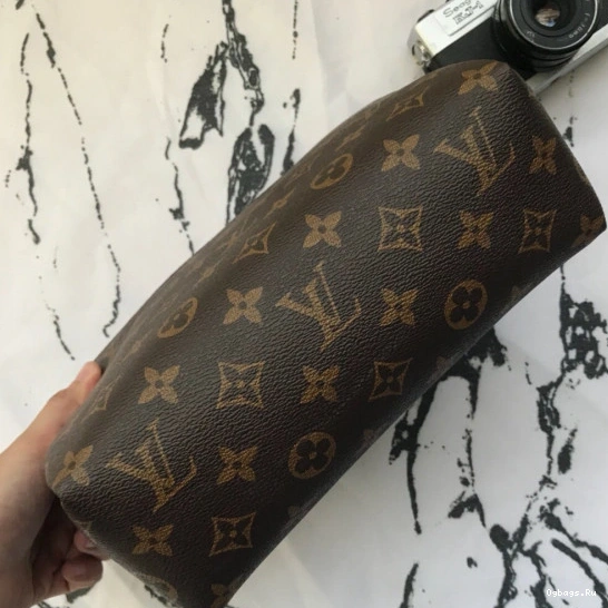 CASE Vuitton BEAUTY Louis PALLAS 0401